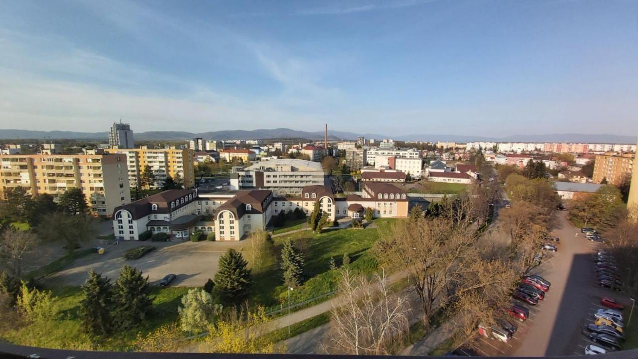 Utulny apartman blizko centra Michalovce Zewnętrze zdjęcie