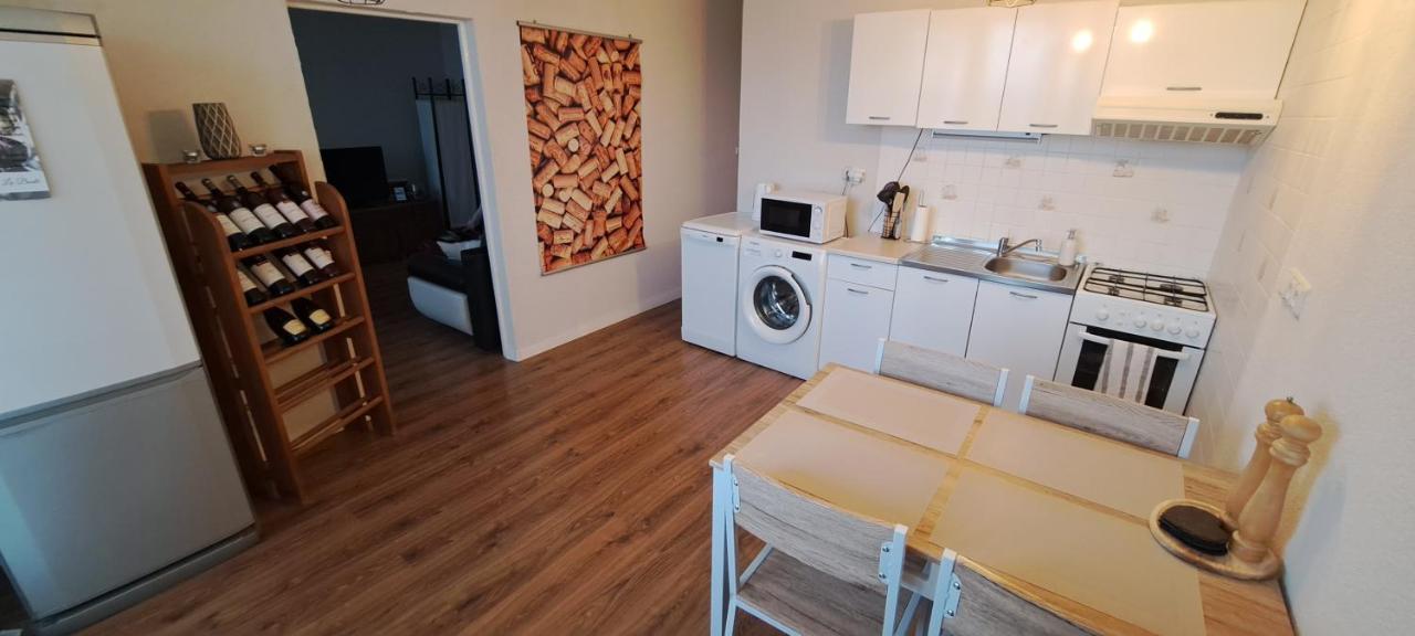 Utulny apartman blizko centra Michalovce Zewnętrze zdjęcie