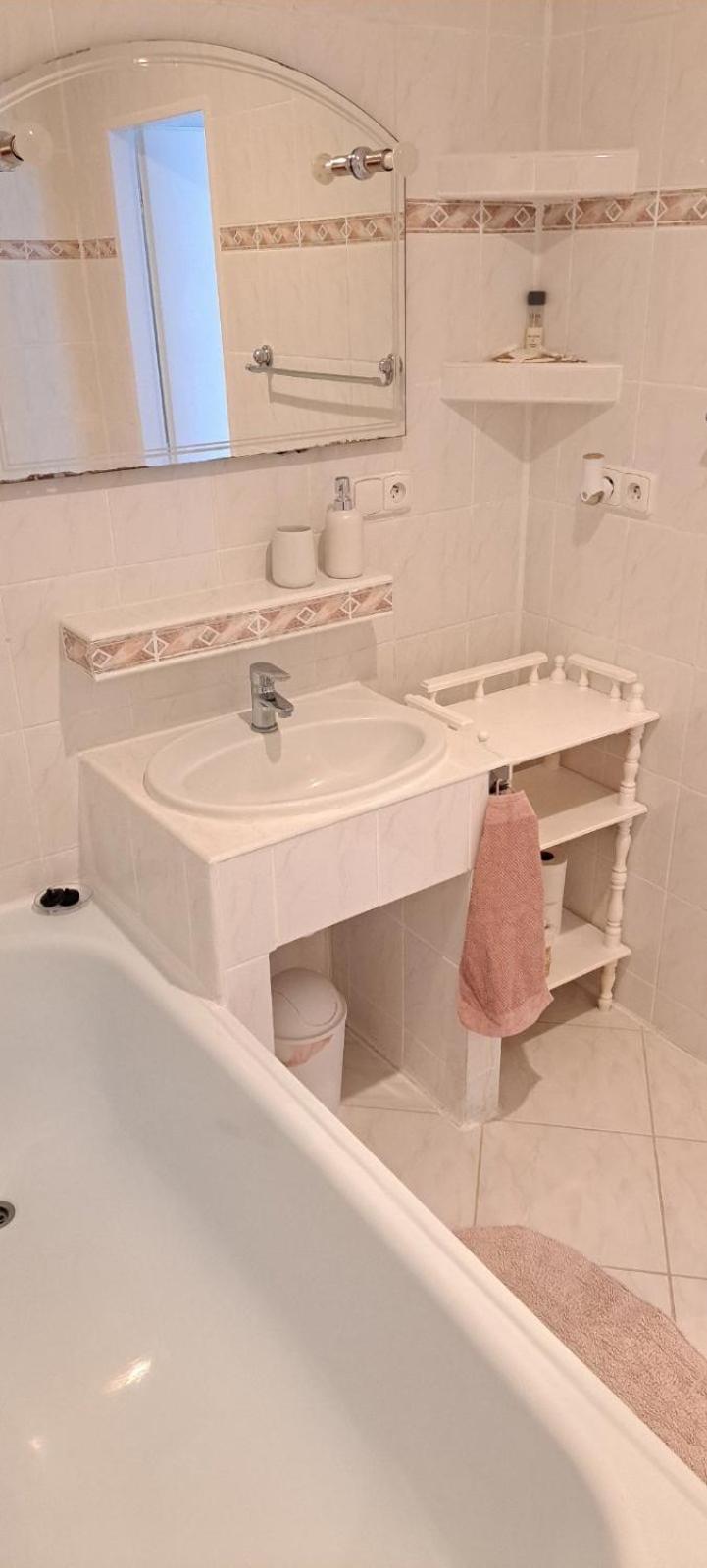 Utulny apartman blizko centra Michalovce Zewnętrze zdjęcie