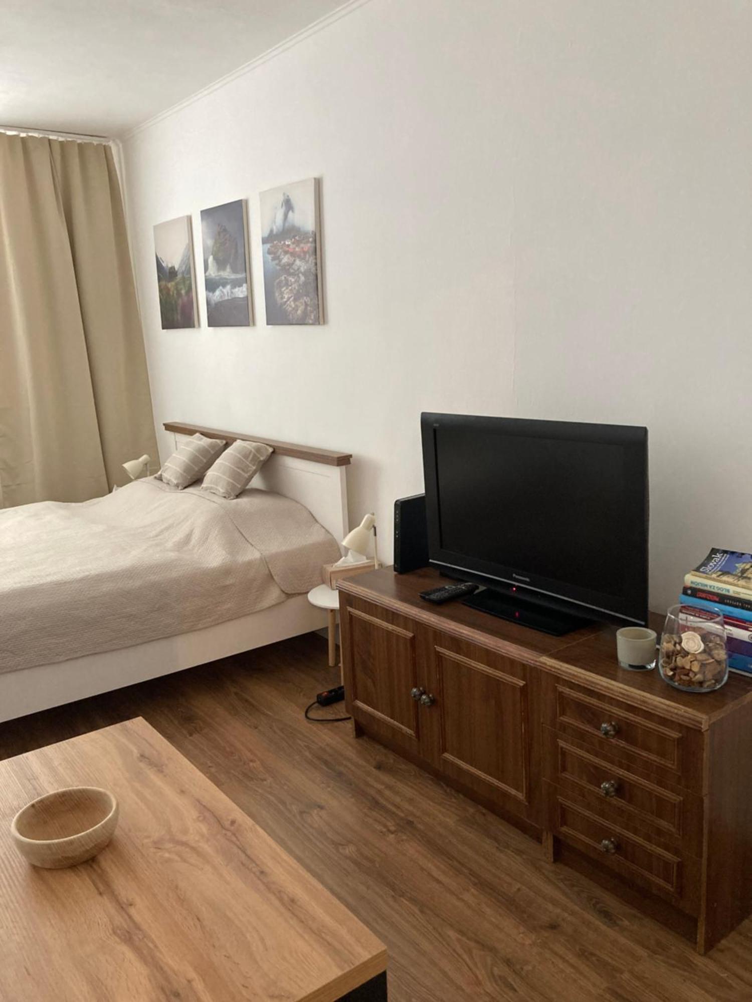 Utulny apartman blizko centra Michalovce Zewnętrze zdjęcie